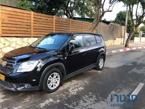 2013' Chevrolet Orlando photo #1