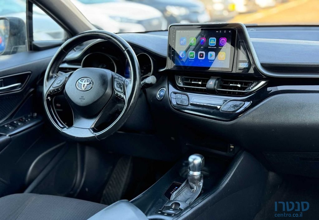 2017' Toyota C-HR טויוטה photo #3