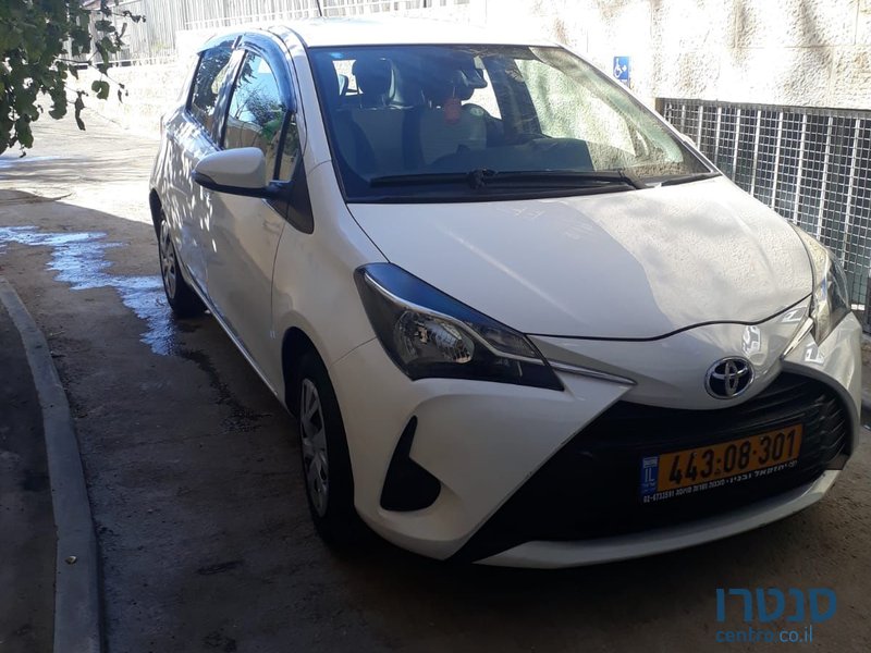 2018' Toyota Yaris טויוטה יאריס photo #4