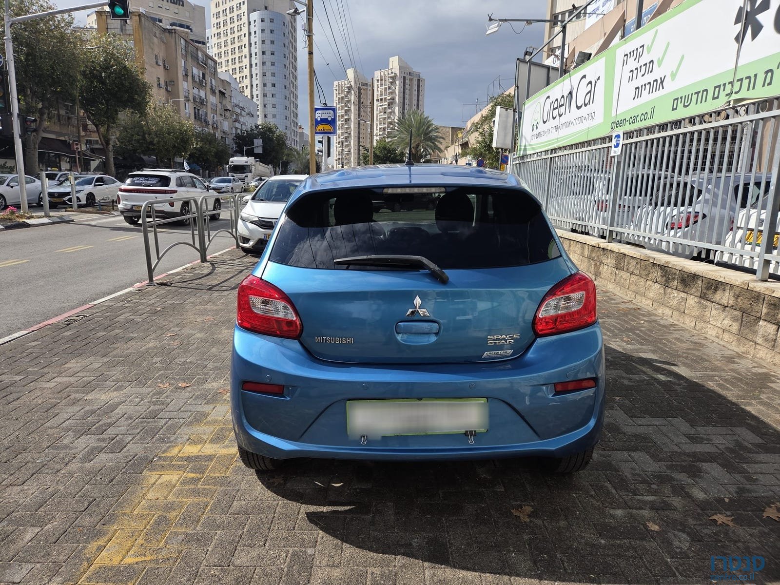 2017' Mitsubishi Space Star photo #6
