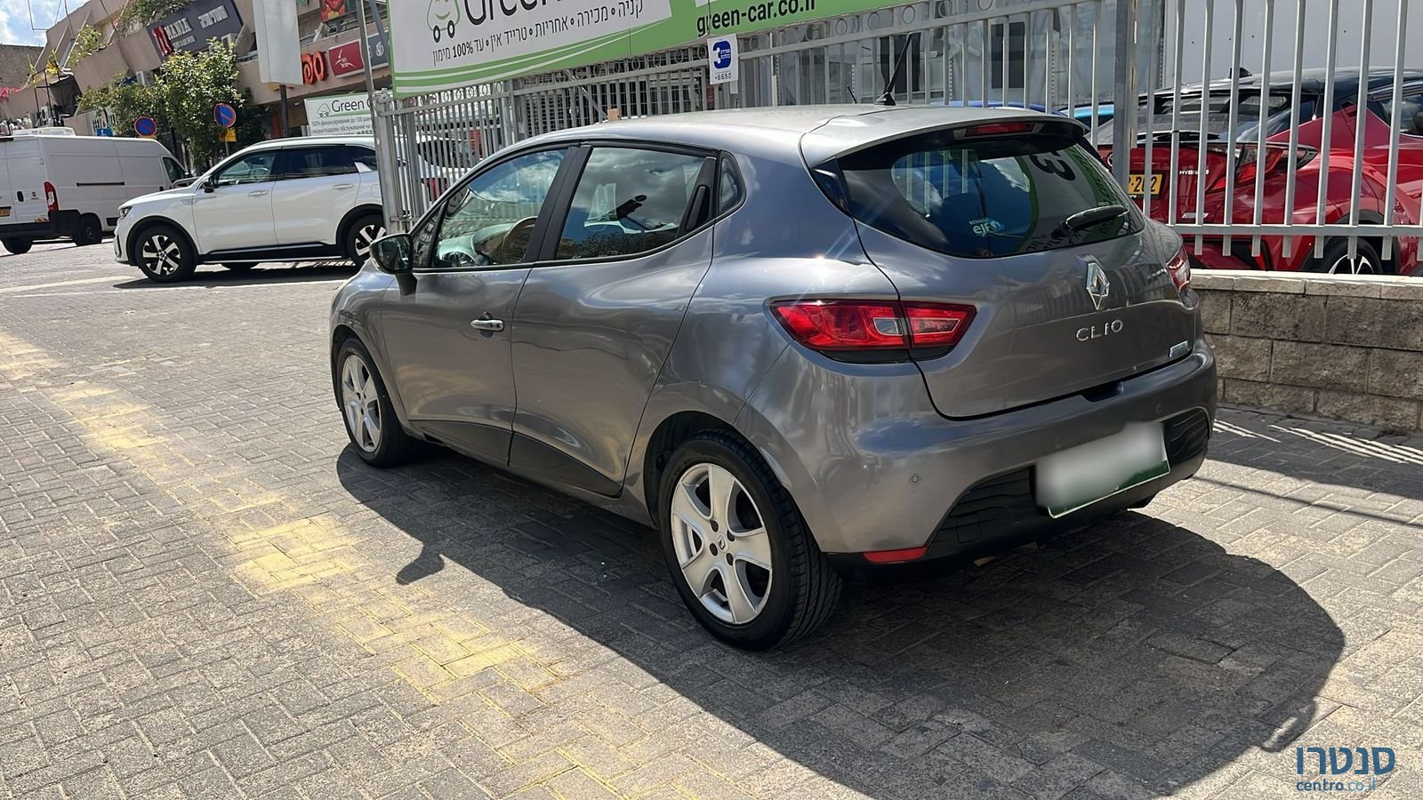 2014' Renault Clio photo #4