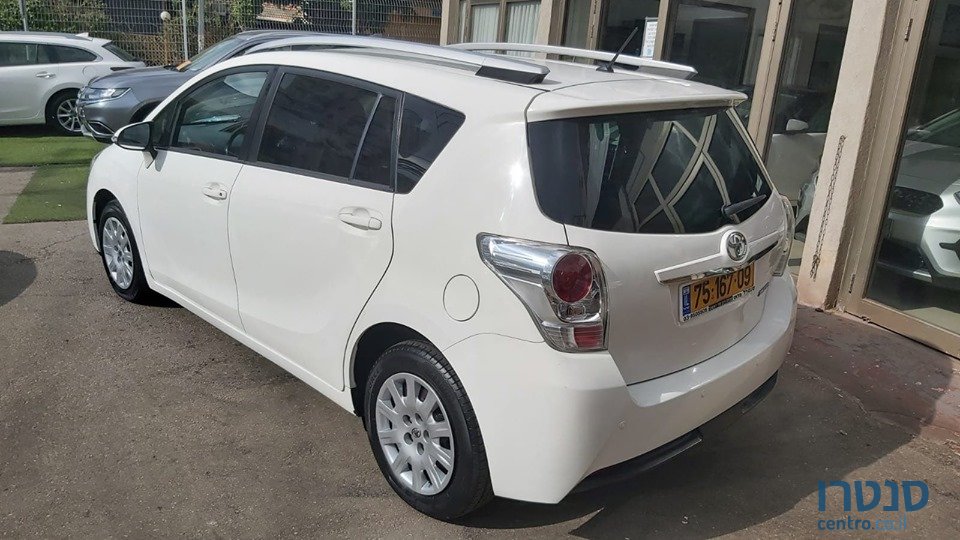 2017' Toyota Verso photo #2