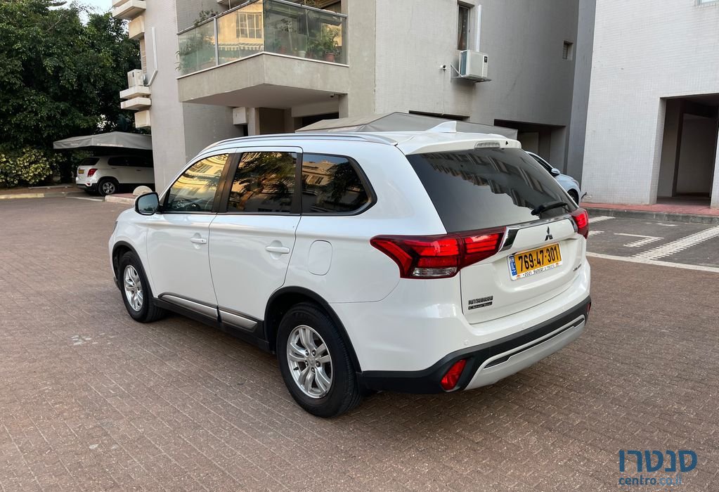 2019' Mitsubishi Outlander מיצובישי אאוטלנדר photo #4