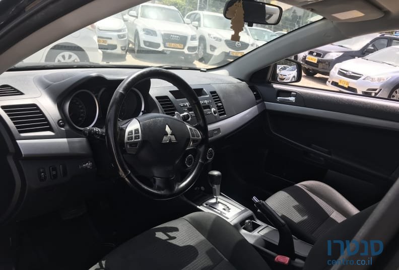 2013' Mitsubishi Lancer X Sportback photo #4