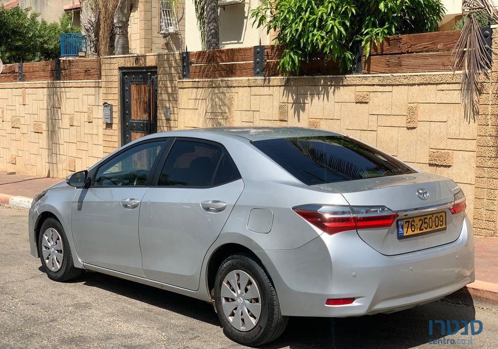 2017' Toyota Corolla טויוטה קורולה photo #2