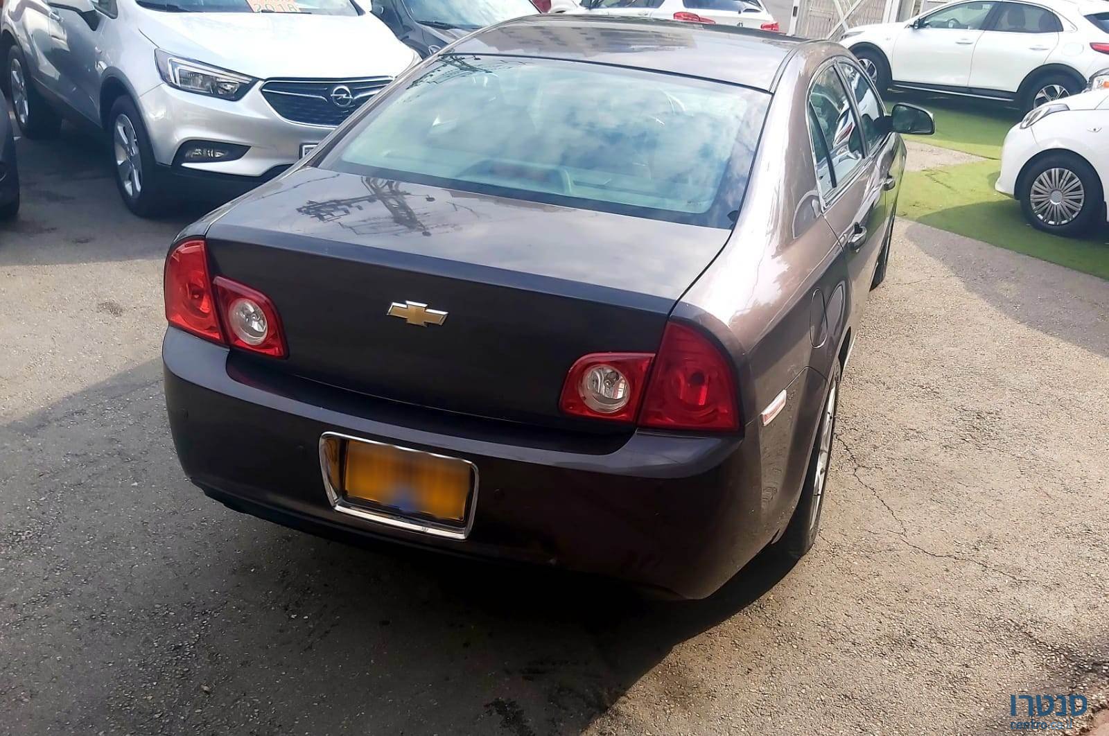 2011' Chevrolet Malibu photo #2