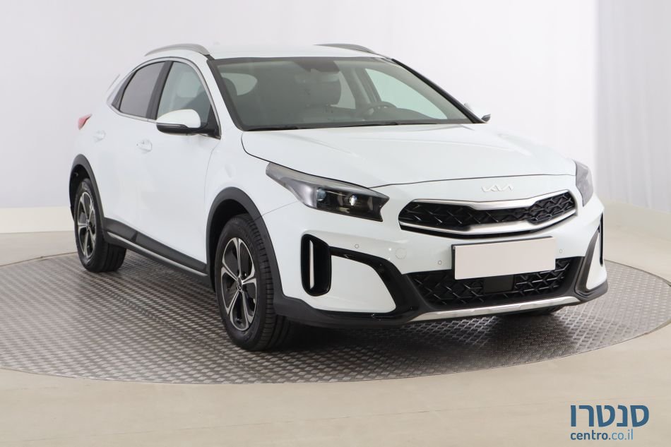 2022' Kia XCeed photo #1