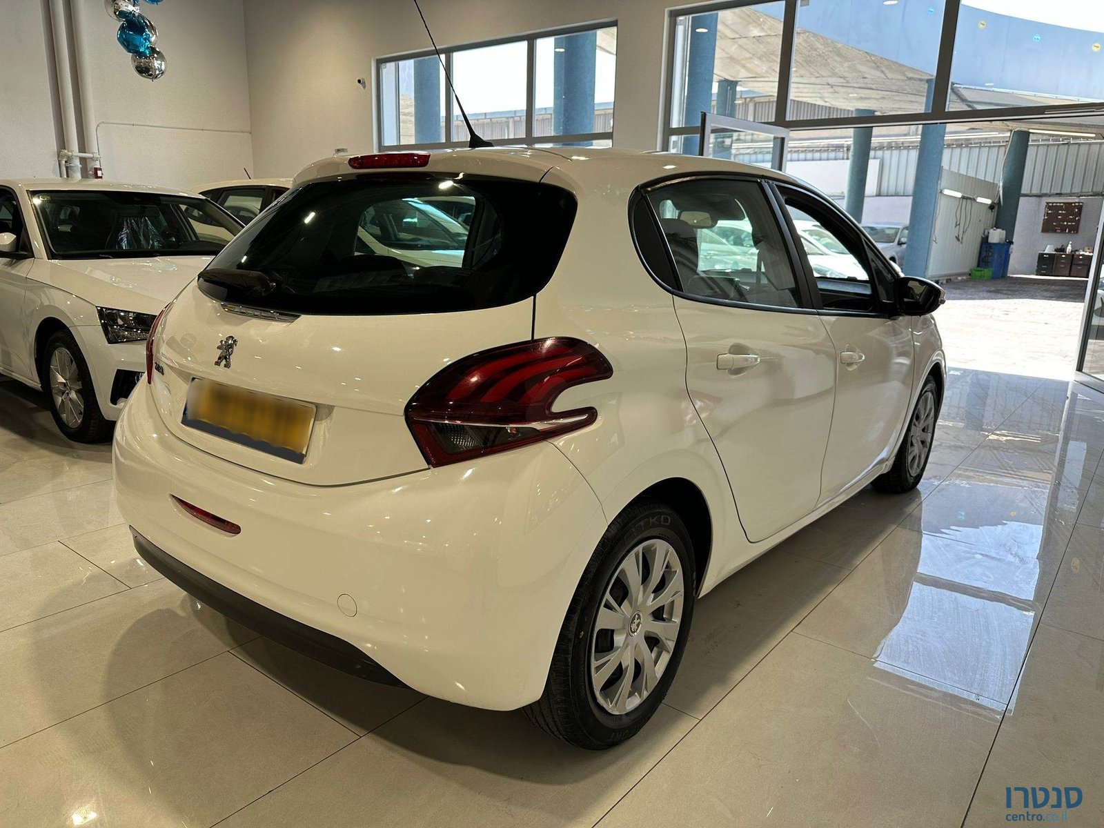 2020' Peugeot 208 ACTIVE photo #3