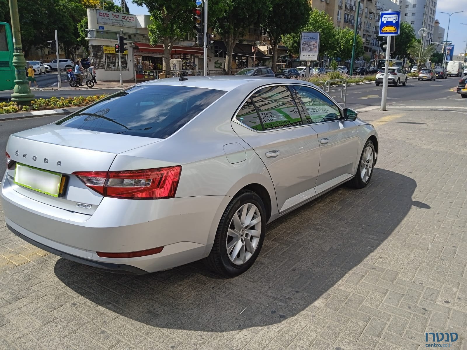 2021' Skoda Superb photo #6