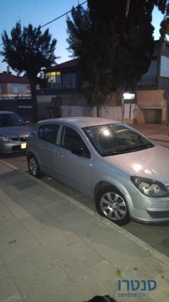 2005' Opel Astra photo #1