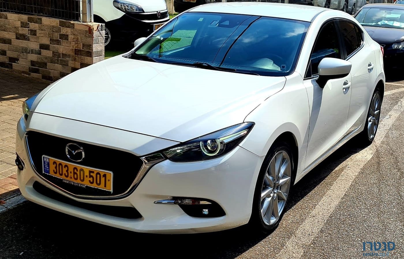 2018' Mazda 3 Sport photo #2