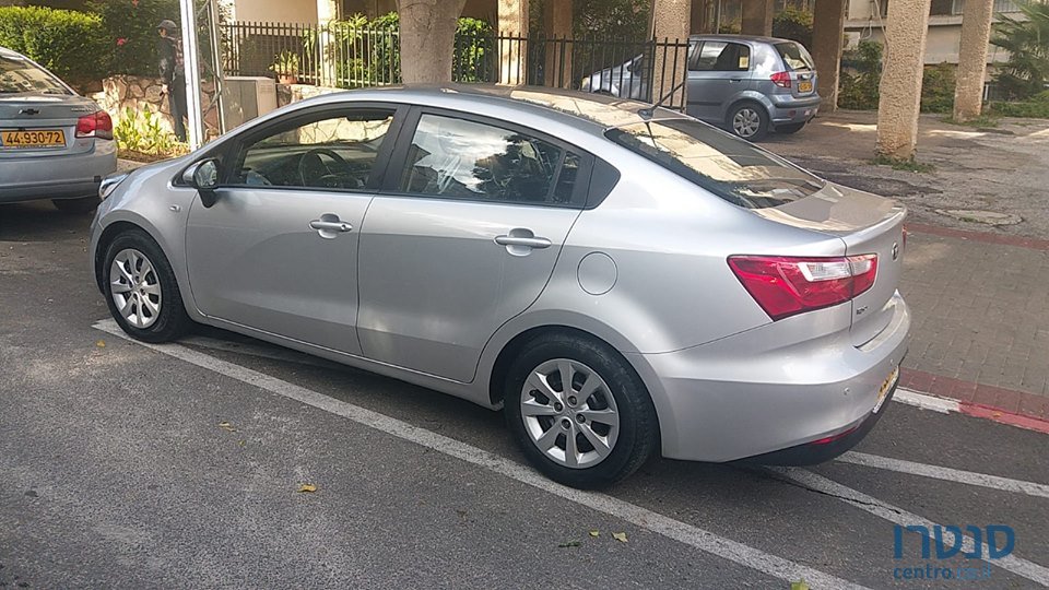 2016' Kia Rio photo #2