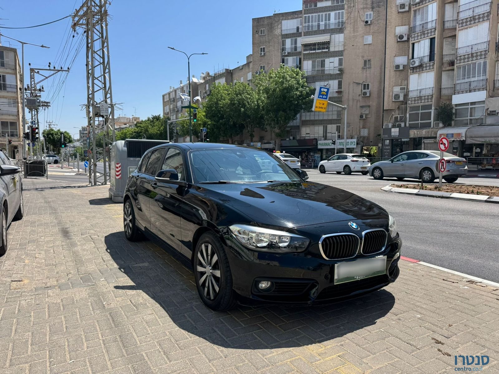2019' BMW 118 photo #6