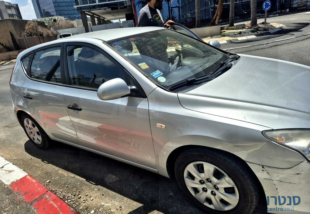 2009' Hyundai i30 יונדאי photo #1