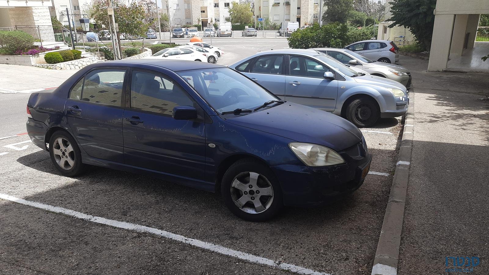 2004' Mitsubishi Lancer photo #1