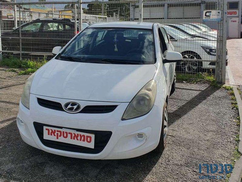 2011' Hyundai i20 יונדאי photo #4