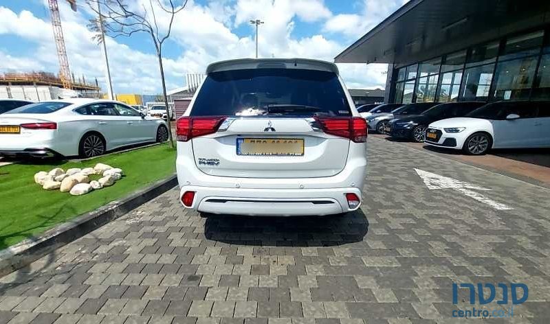 2019' Mitsubishi Outlander מיצובישי אאוטלנדר photo #3