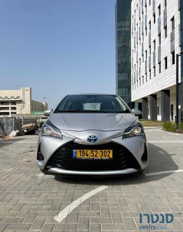2020' Toyota Yaris טויוטה יאריס photo #3