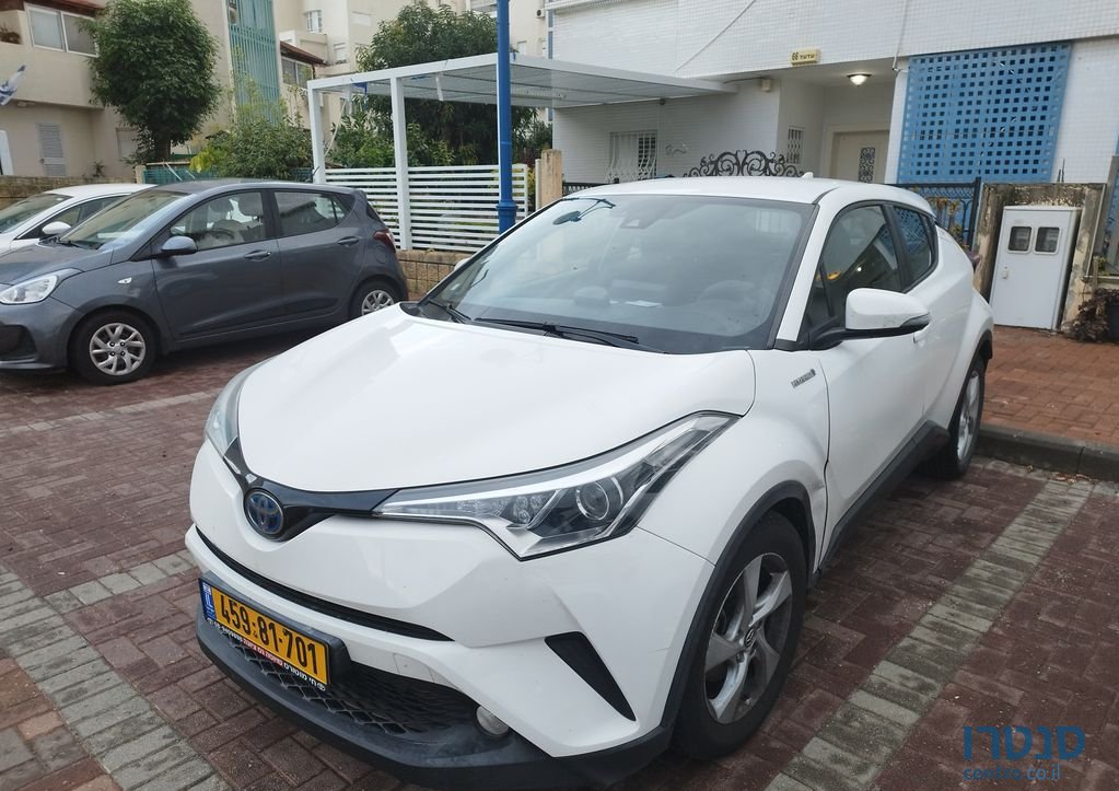 2018' Toyota C-Hr טויוטה photo #1