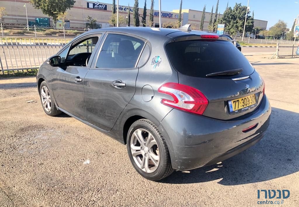 2014' Peugeot 208 פיג'ו photo #3