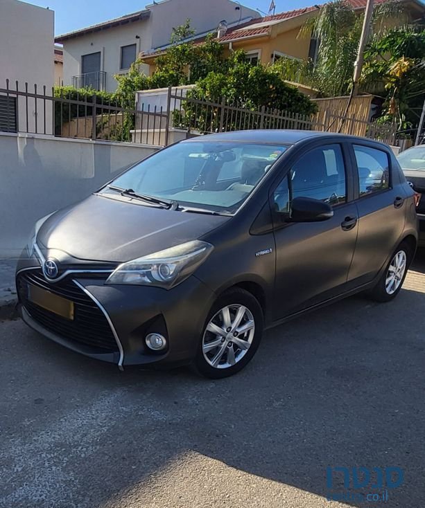 2016' Toyota Yaris טויוטה יאריס photo #1