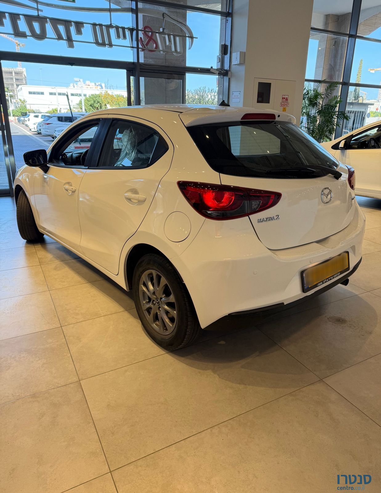 2022' Mazda 2 מאזדה photo #3