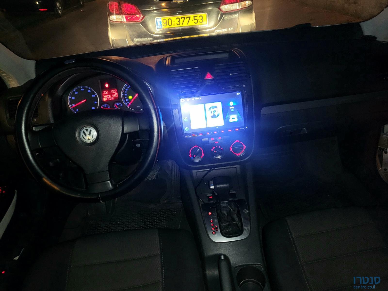 2007' Volkswagen Jetta photo #3