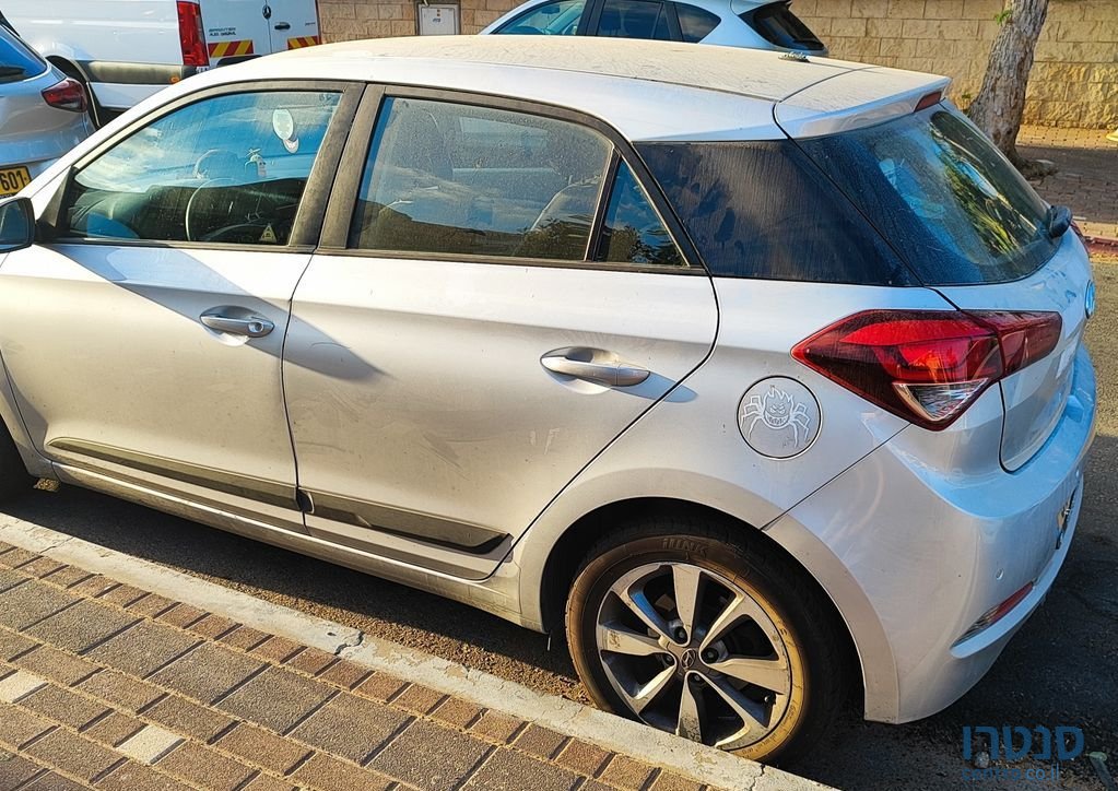 2017' Hyundai i20 יונדאי photo #2