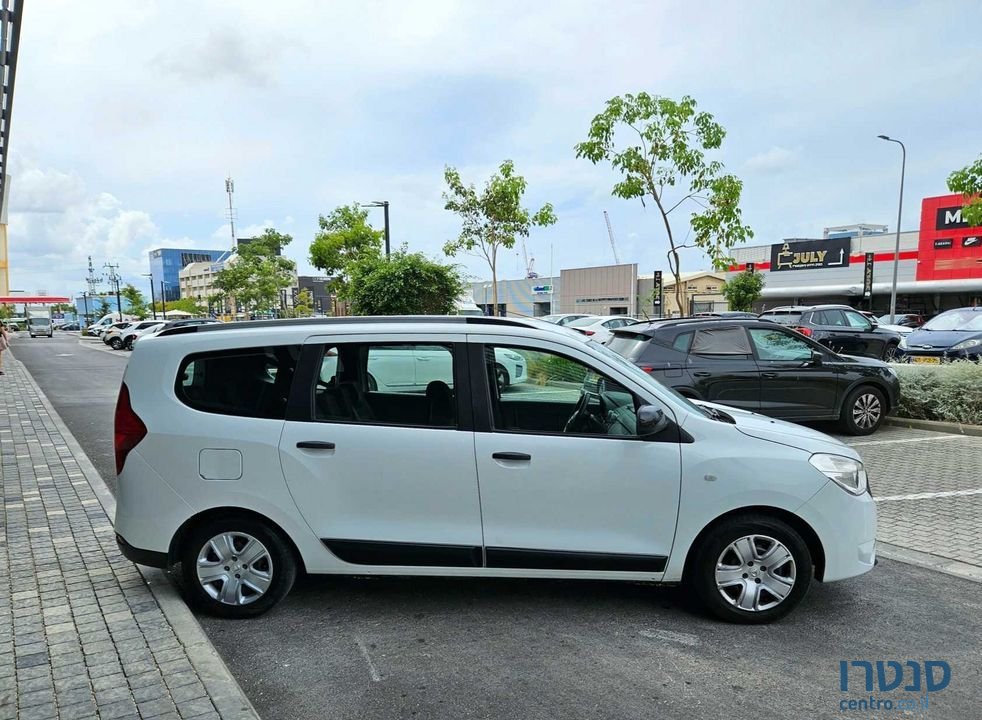 2020' Dacia Lodgy דאצ'יה לודג'י photo #3