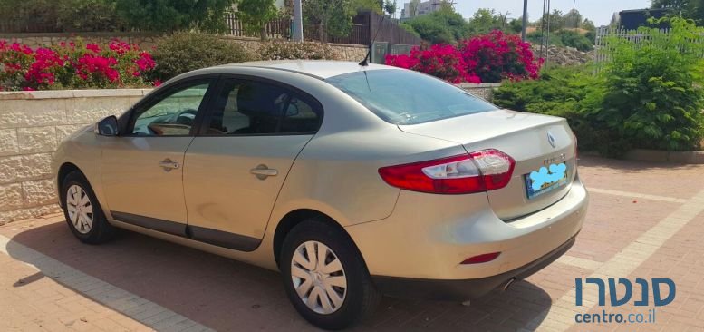 2010' Renault Fluence photo #3