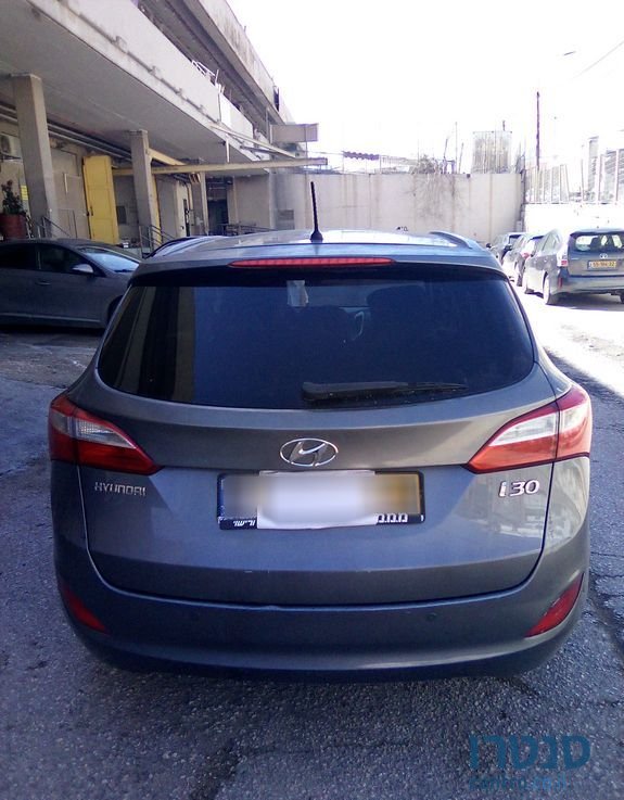 2012' Hyundai i30 יונדאי photo #5
