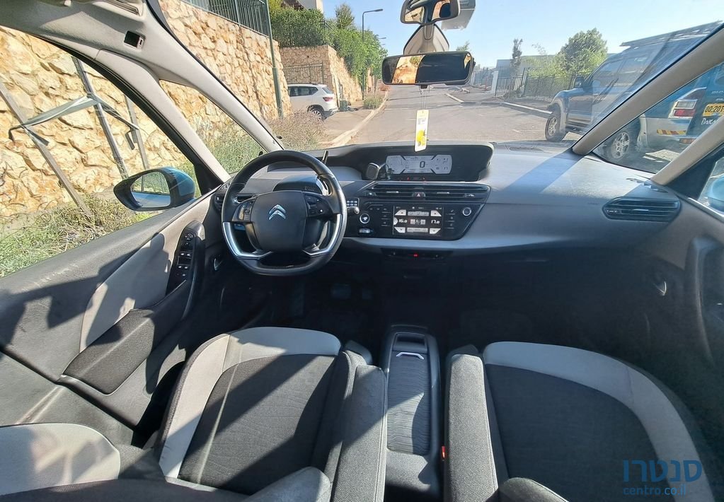 2016' Citroen C4 Picasso סיטרואן C4 פיקאסו photo #4