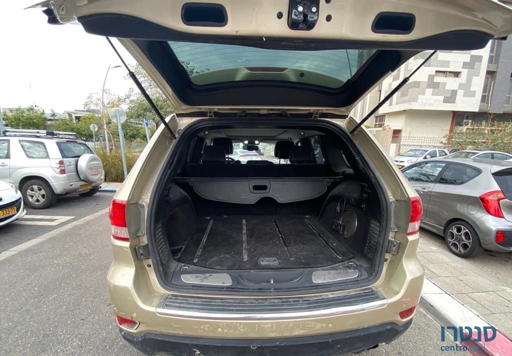 2011' Jeep Grand Cherokee ג'יפ גרנד צ'ירוקי photo #5