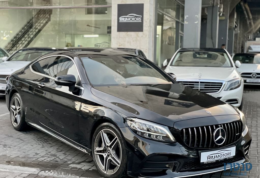 2019' Mercedes-Benz C-Class מרצדס photo #1