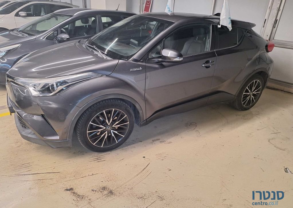 2018' Toyota C-HR טויוטה photo #1