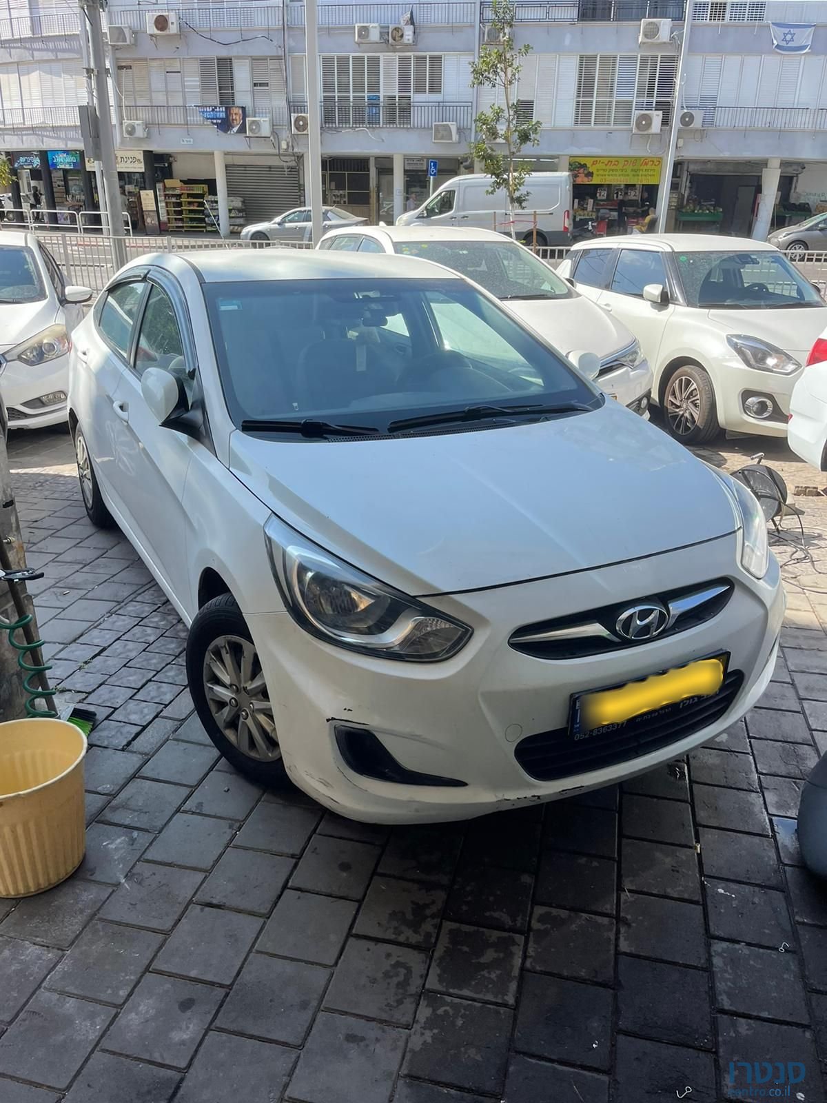 2012' Hyundai i25 יונדאי photo #1