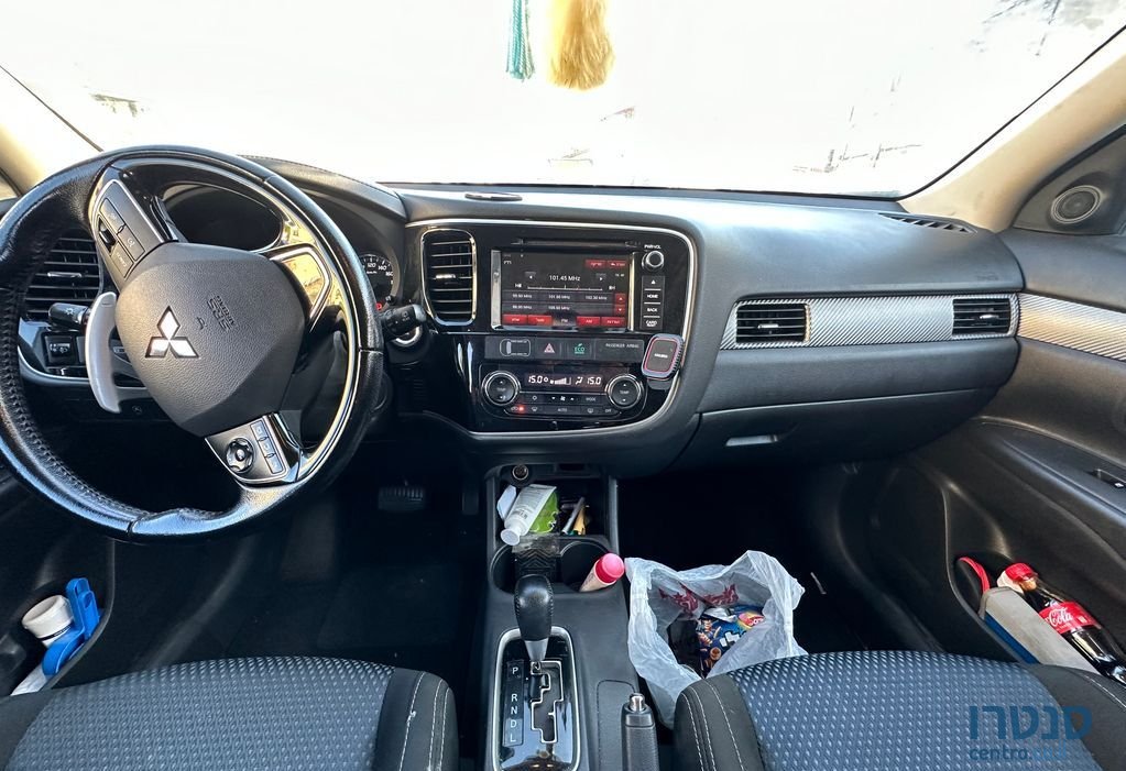 2016' Mitsubishi Outlander מיצובישי אאוטלנדר photo #4
