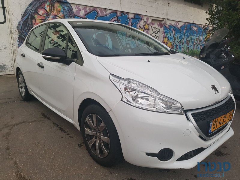 2015' Peugeot 208 photo #2