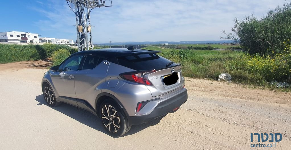 2021' Toyota C-HR טויוטה photo #2