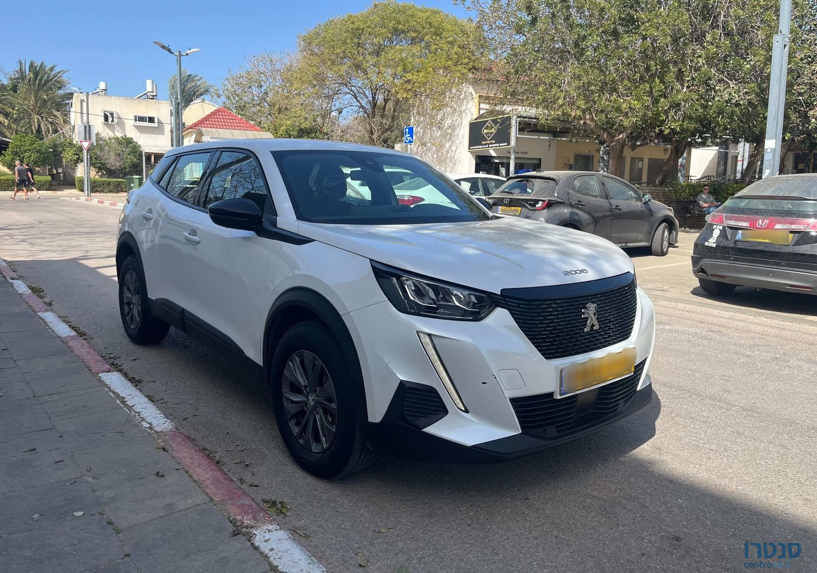 2023' Peugeot 2008 פיג'ו photo #3