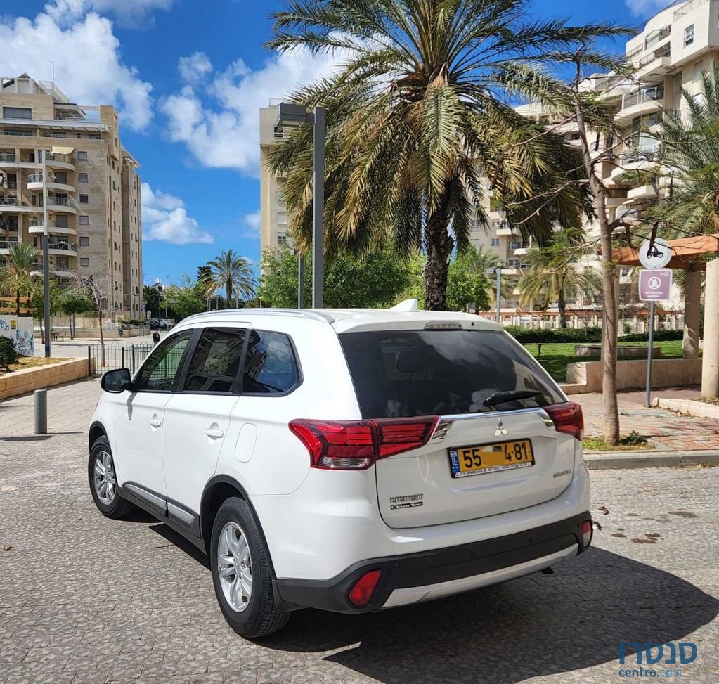2017' Mitsubishi Outlander מיצובישי אאוטלנדר photo #3