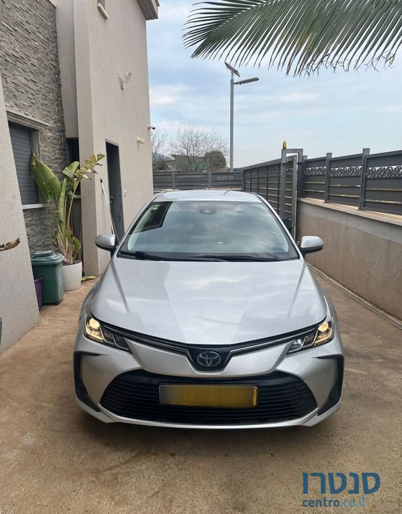 2021' Toyota Corolla טויוטה קורולה photo #2
