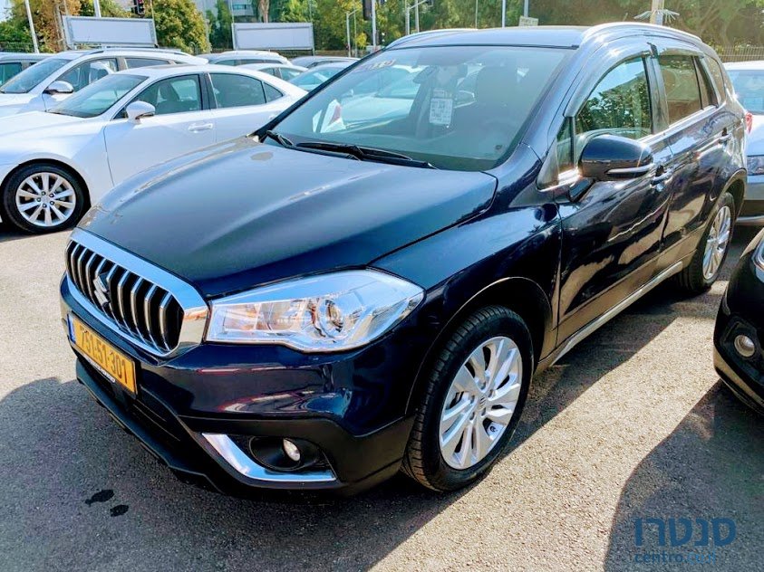 2019' Suzuki SX4 Crossover photo #1