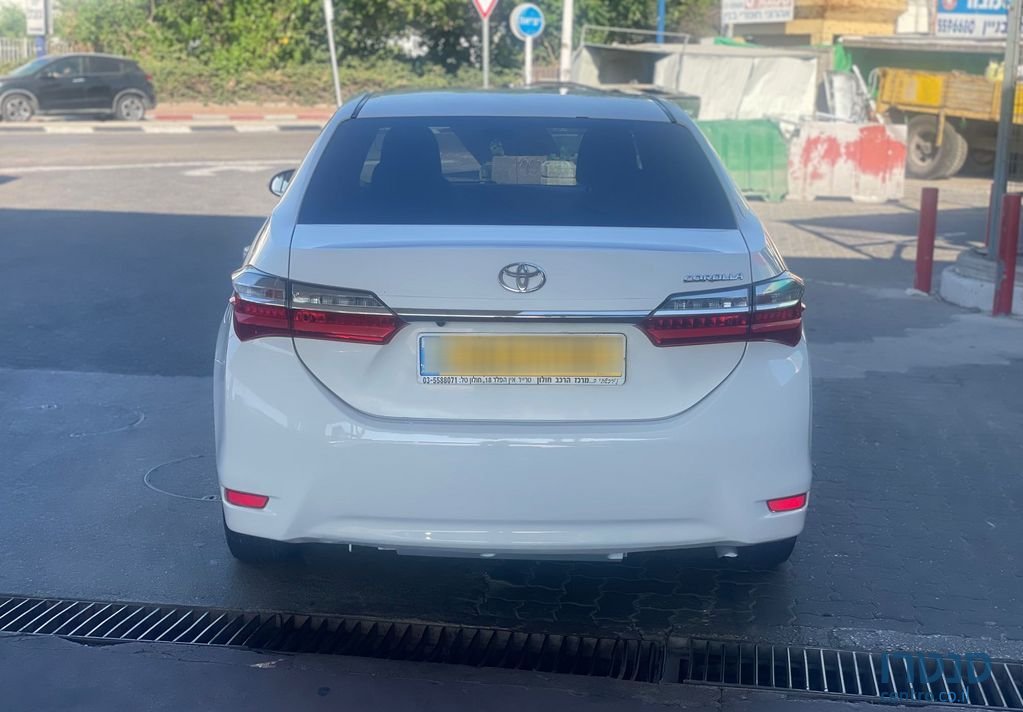 2018' Toyota Corolla טויוטה קורולה photo #4