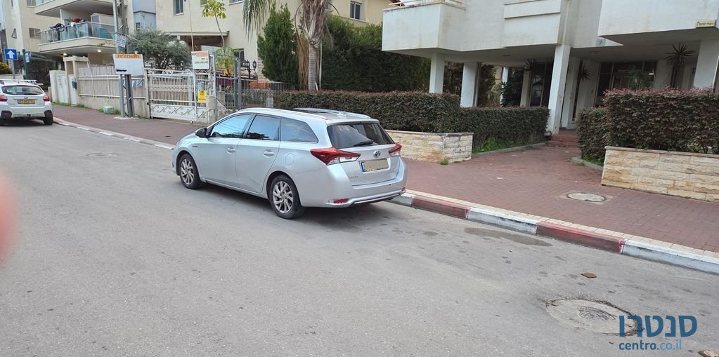 2017' Toyota Yaris טויוטה אוריס photo #4