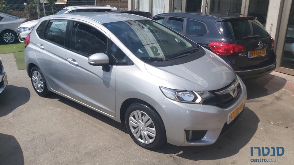 2017' Honda Jazz photo #1