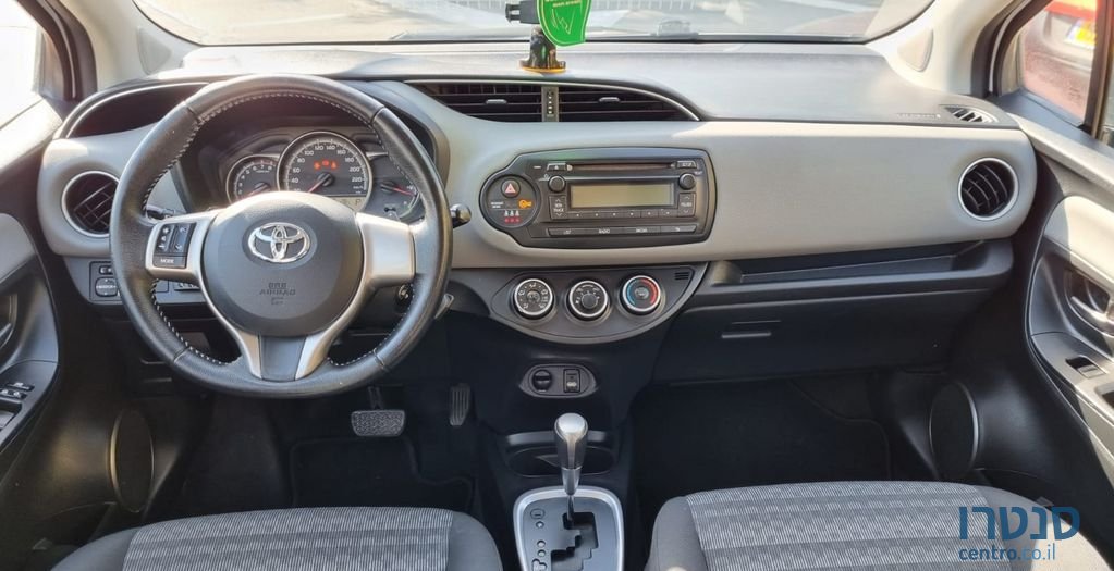 2016' Toyota Yaris טויוטה יאריס photo #5