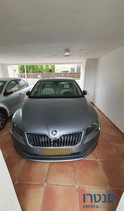 2017' Skoda Superb סקודה סופרב photo #3