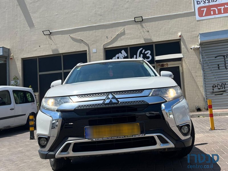 2016' Mitsubishi Outlander מיצובישי אאוטלנדר photo #3