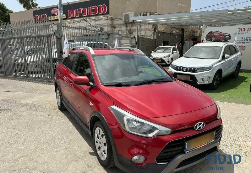 2017' Hyundai i20 יונדאי קרוס photo #3